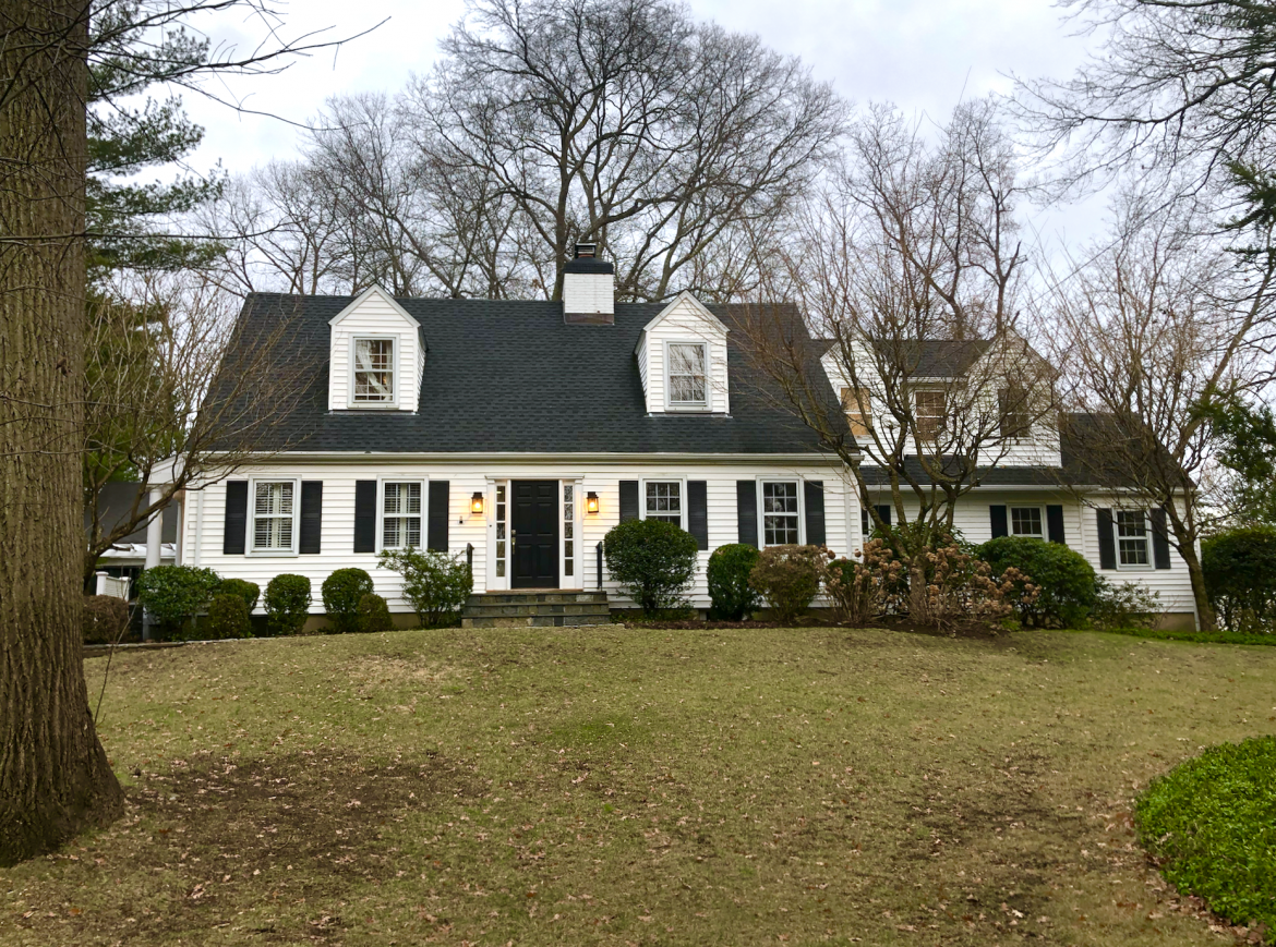 10 McLaren Road South real estate